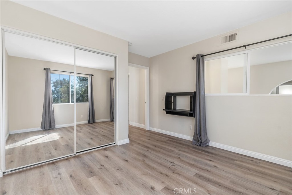 MLS #OC25242585 image #23