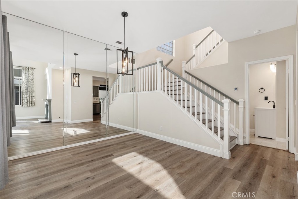 MLS #OC25242585 image #6