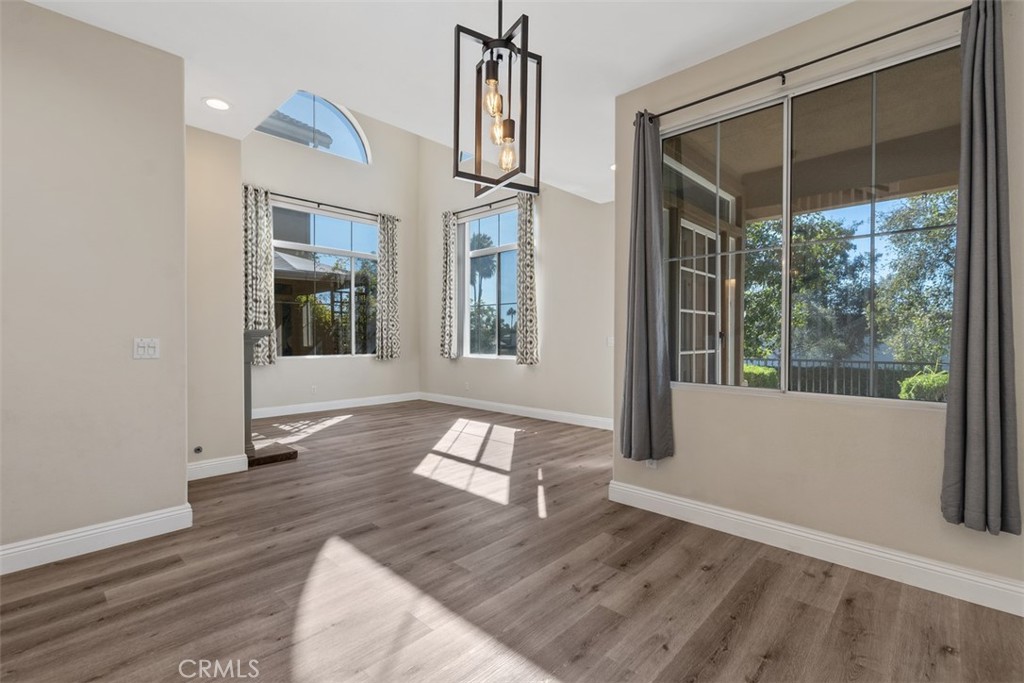 MLS #OC25242585 image #8