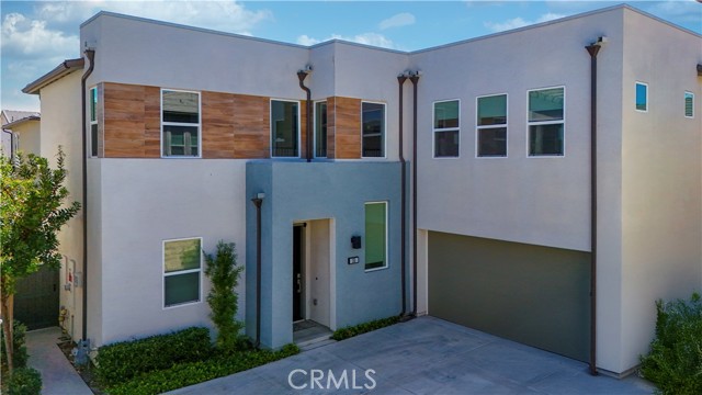 MLS #OC25242663 image #1