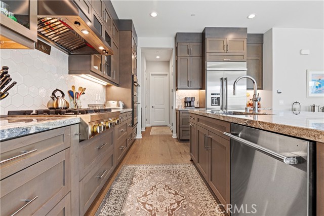 MLS #OC25242663 image #11