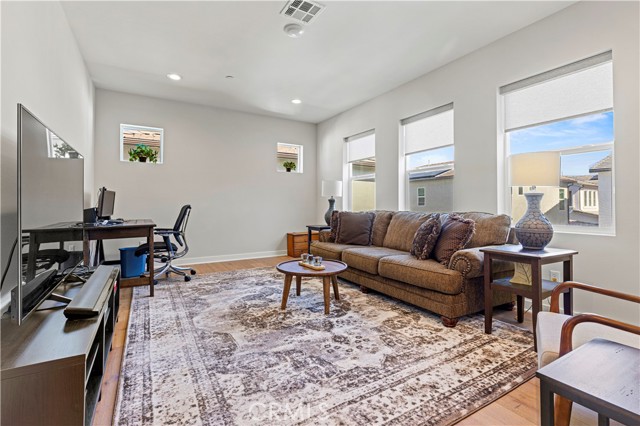 MLS #OC25242663 image #15