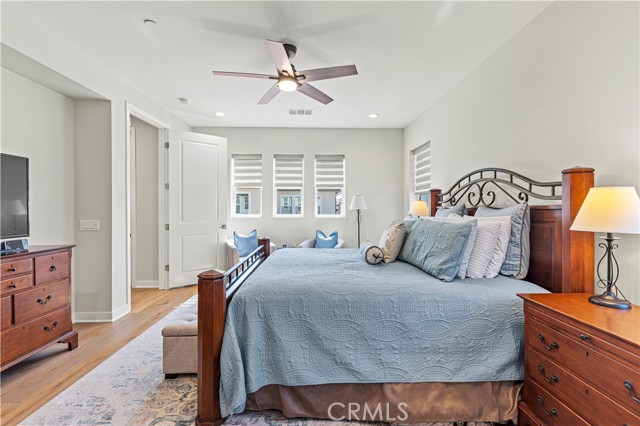 MLS #OC25242663 image #21