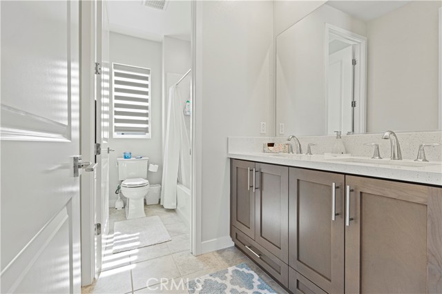 MLS #OC25242663 image #27