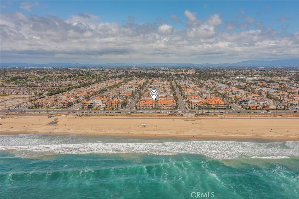 MLS #OC25242706 image #0