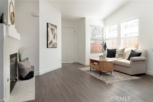 MLS #OC25242716 image #3