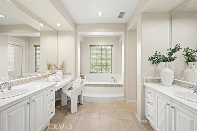 MLS #OC25242718 image #26