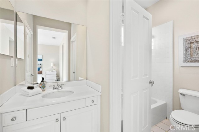 MLS #OC25242718 image #36