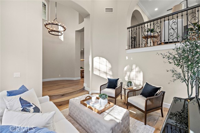 MLS #OC25242718 image #5