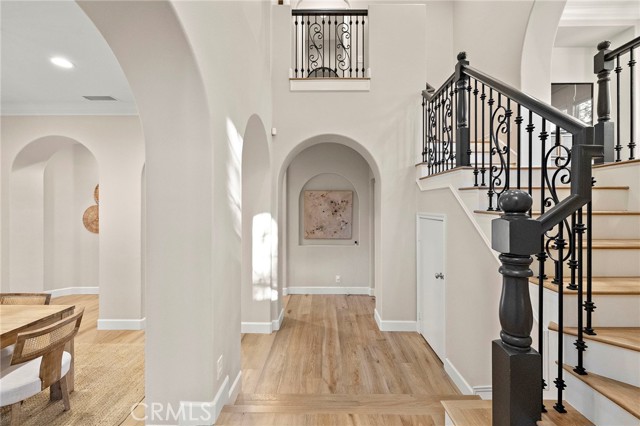 MLS #OC25242718 image #6