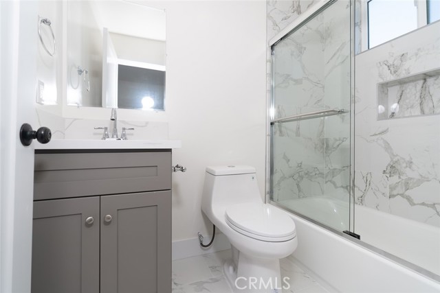 MLS #OC25242733 image #8