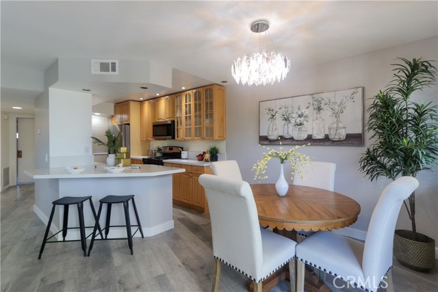 MLS #OC25242753 image #1