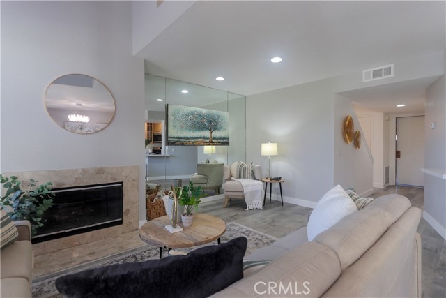 MLS #OC25242753 image #9