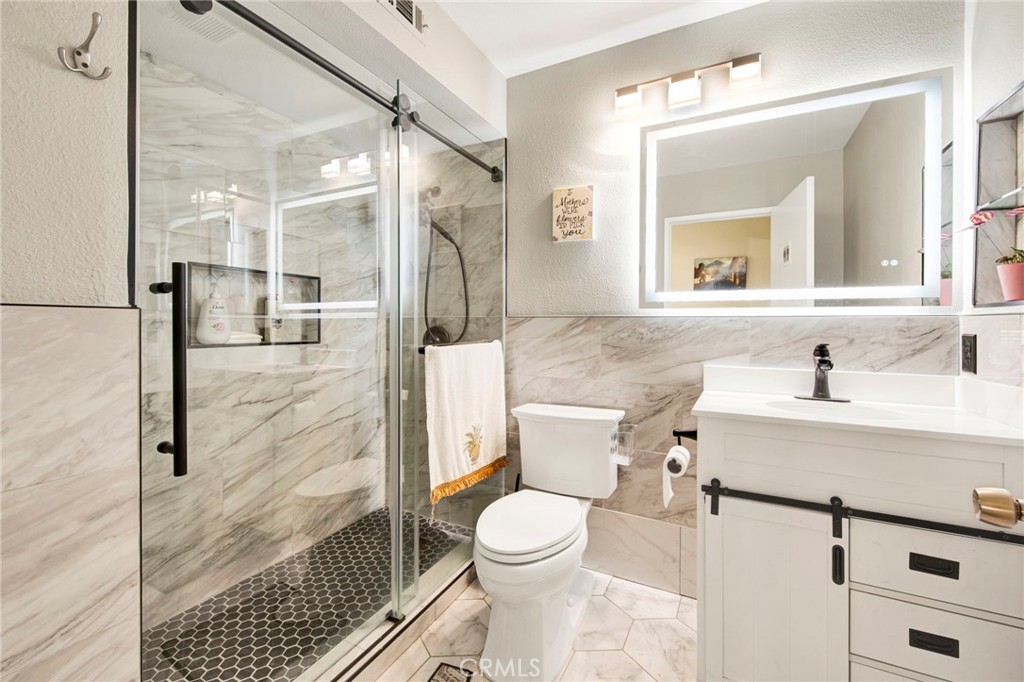 MLS #OC25242779 image #7