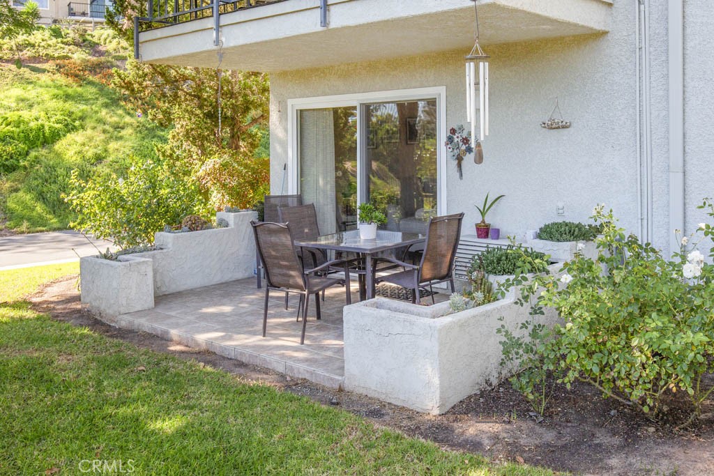 MLS #OC25242808 image #9