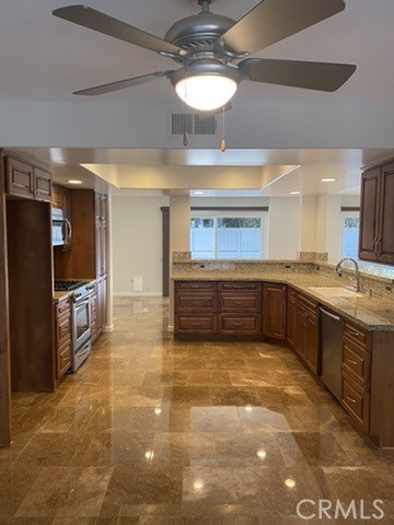 MLS #OC25242818 image #1