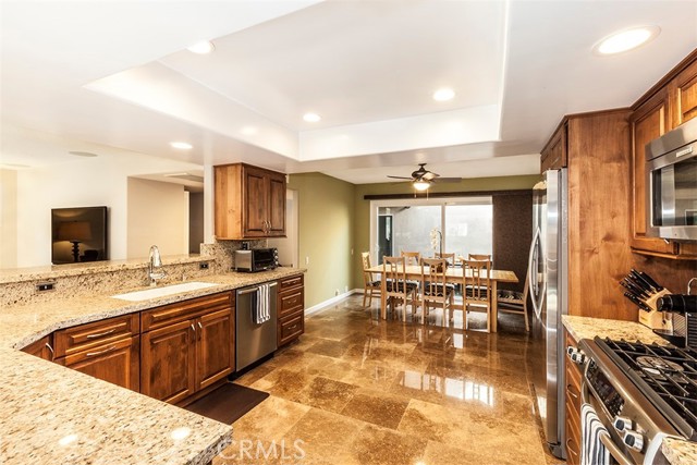 MLS #OC25242818 image #4