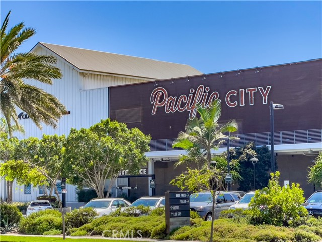 MLS #OC25242818 image #40