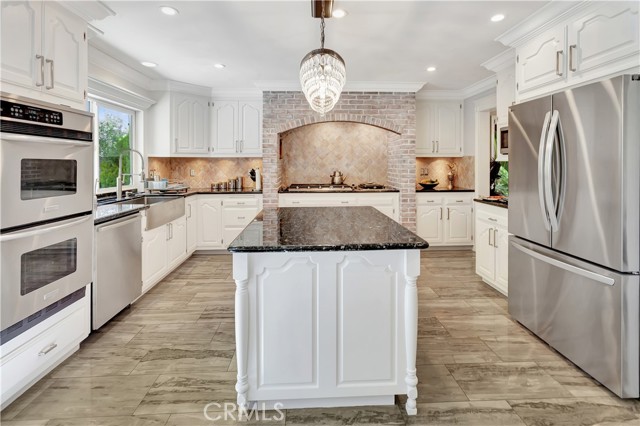 MLS #OC25242848 img 10