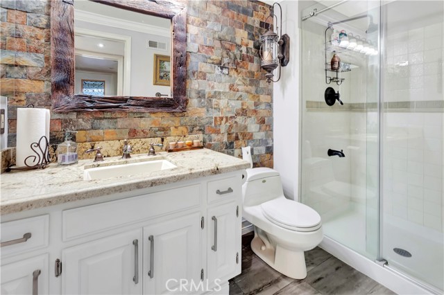 MLS #OC25242848 img 11