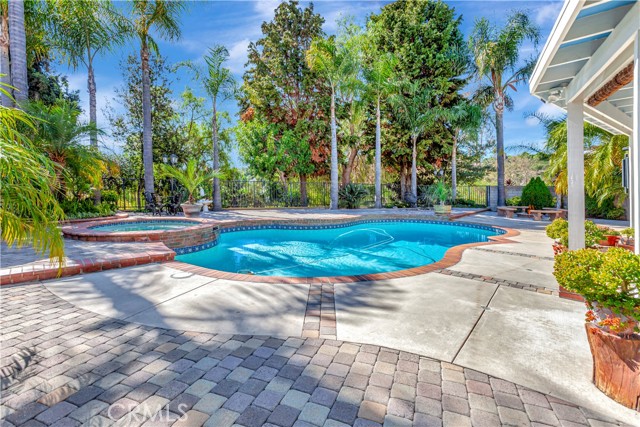 MLS #OC25242848 img 24