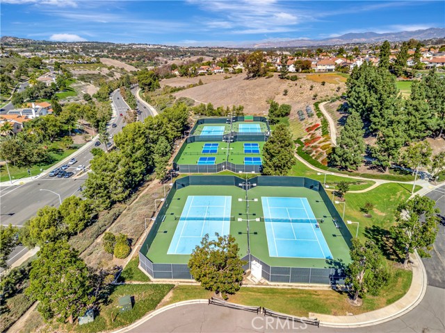 MLS #OC25242848 img 30