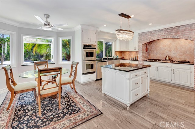 MLS #OC25242848 img 6