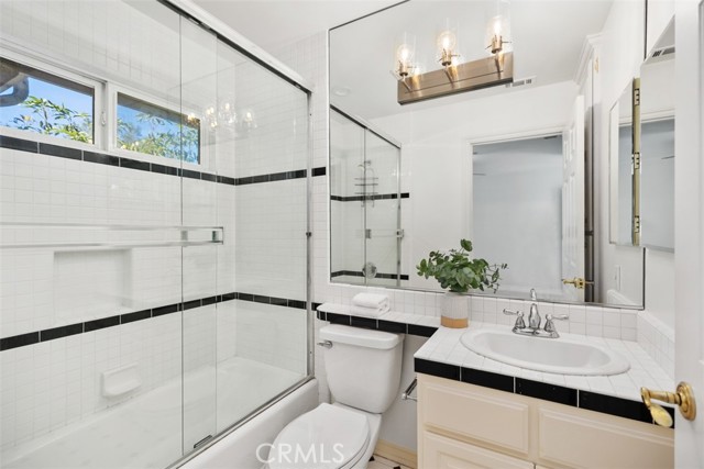 MLS #OC25242864 image #27