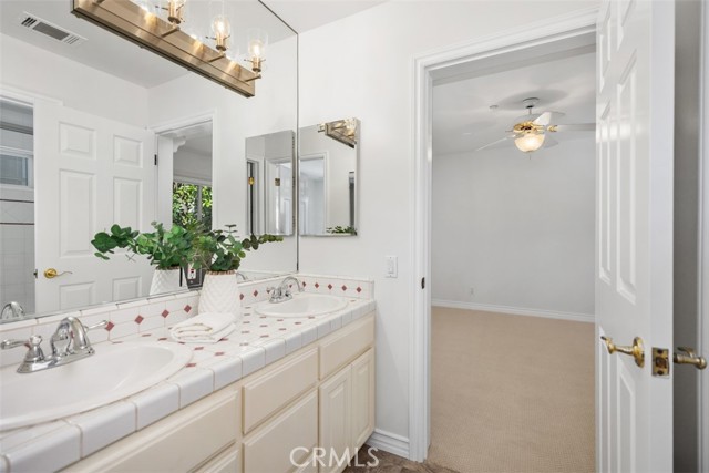 MLS #OC25242864 image #29