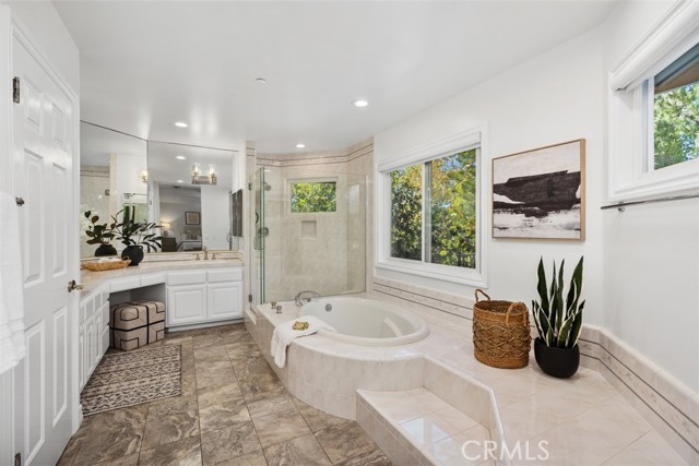 MLS #OC25242864 image #36