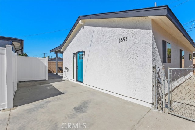 MLS #OC25242913 image #1