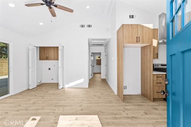 MLS #OC25242913 image #4