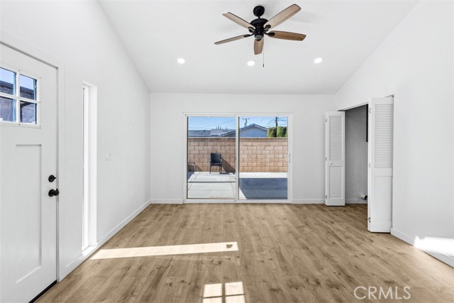 MLS #OC25242913 image #8