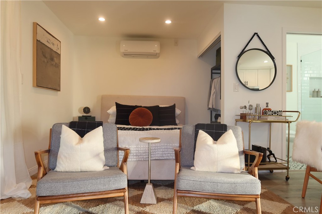 MLS #OC25242922 image #5