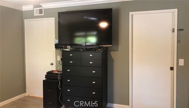 MLS #OC25242923 image #15