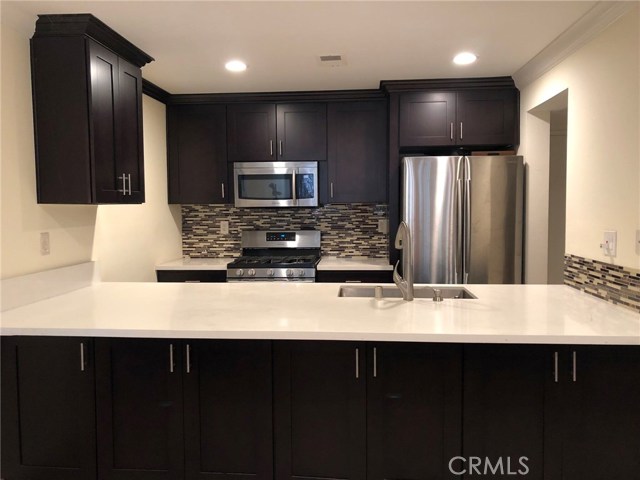 MLS #OC25242923 image #3