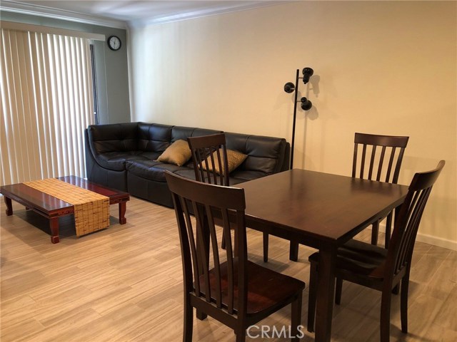 MLS #OC25242923 image #9