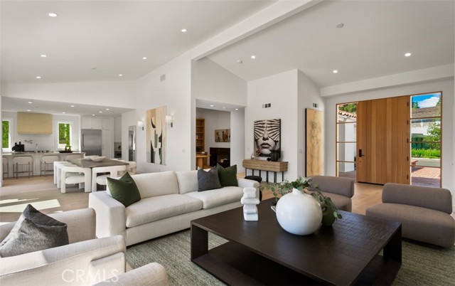 MLS #OC25242931 image #11