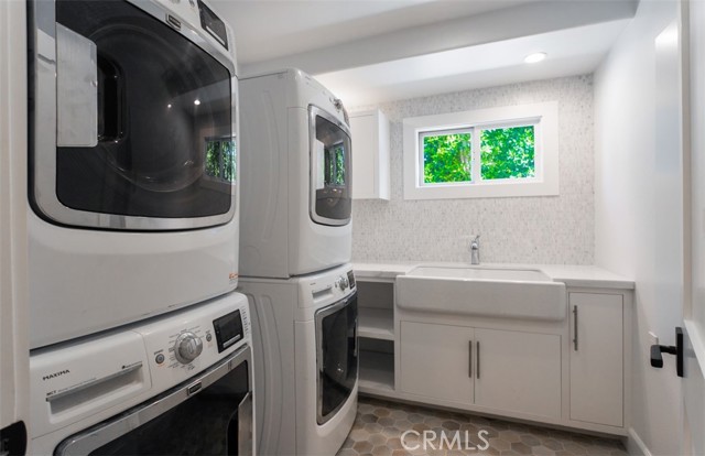 MLS #OC25242931 image #33