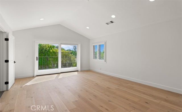 MLS #OC25242931 image #35