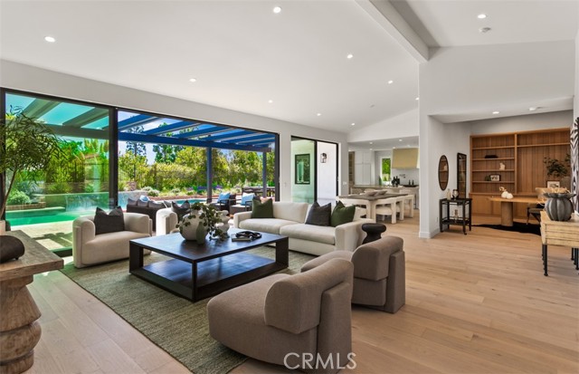 MLS #OC25242931 image #6