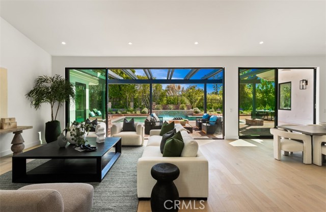 MLS #OC25242931 image #7