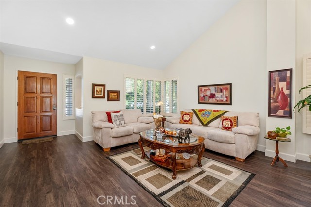 MLS #OC25242968 image #4