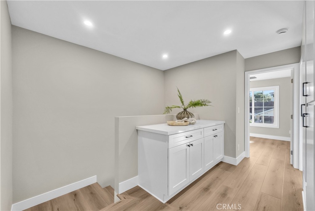 MLS #OC25243083 image #15