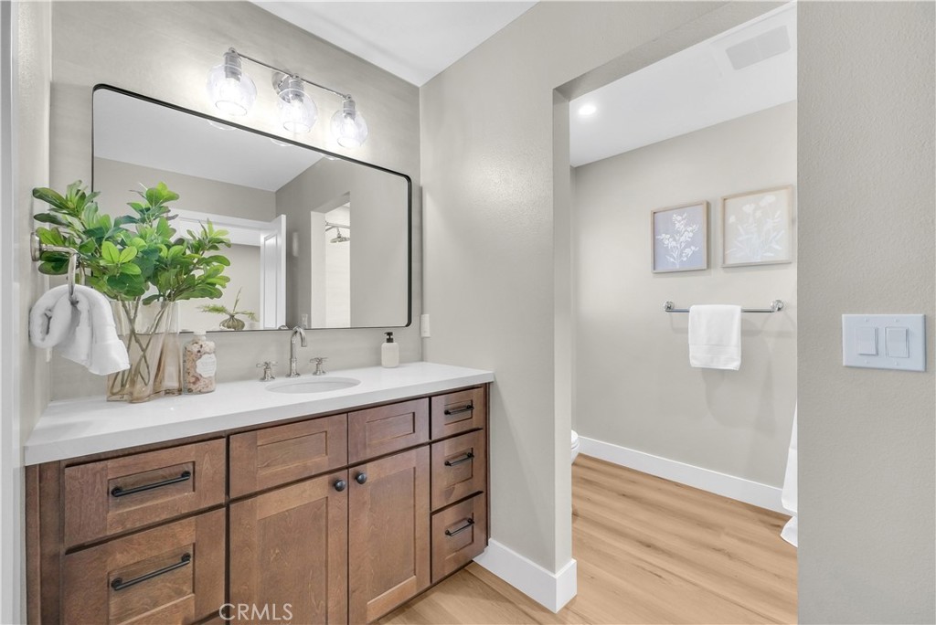 MLS #OC25243083 image #16