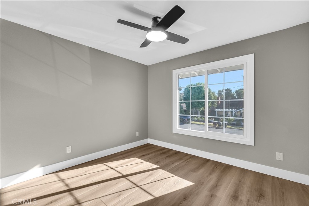 MLS #OC25243083 image #22