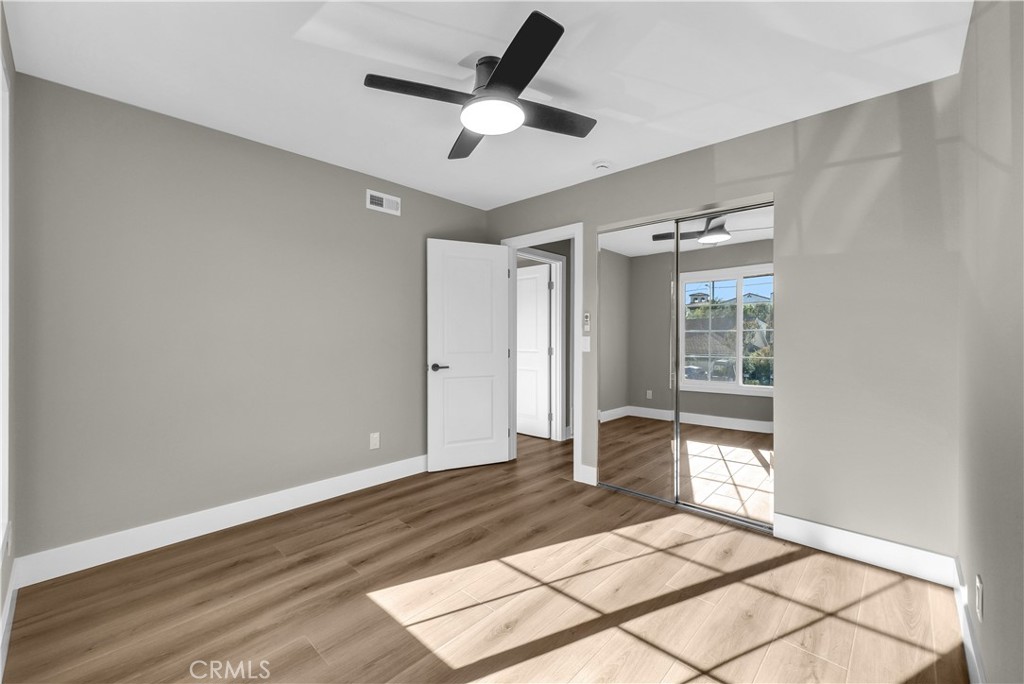 MLS #OC25243083 image #23