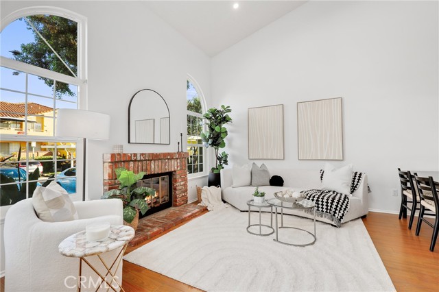 MLS #OC25243087 image #0