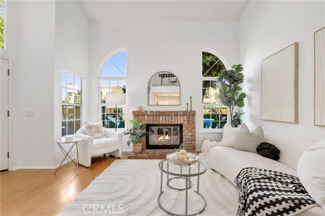 MLS #OC25243087 image #3