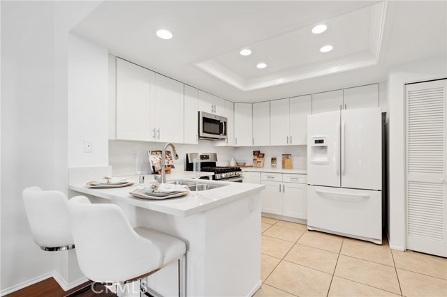 MLS #OC25243087 image #9